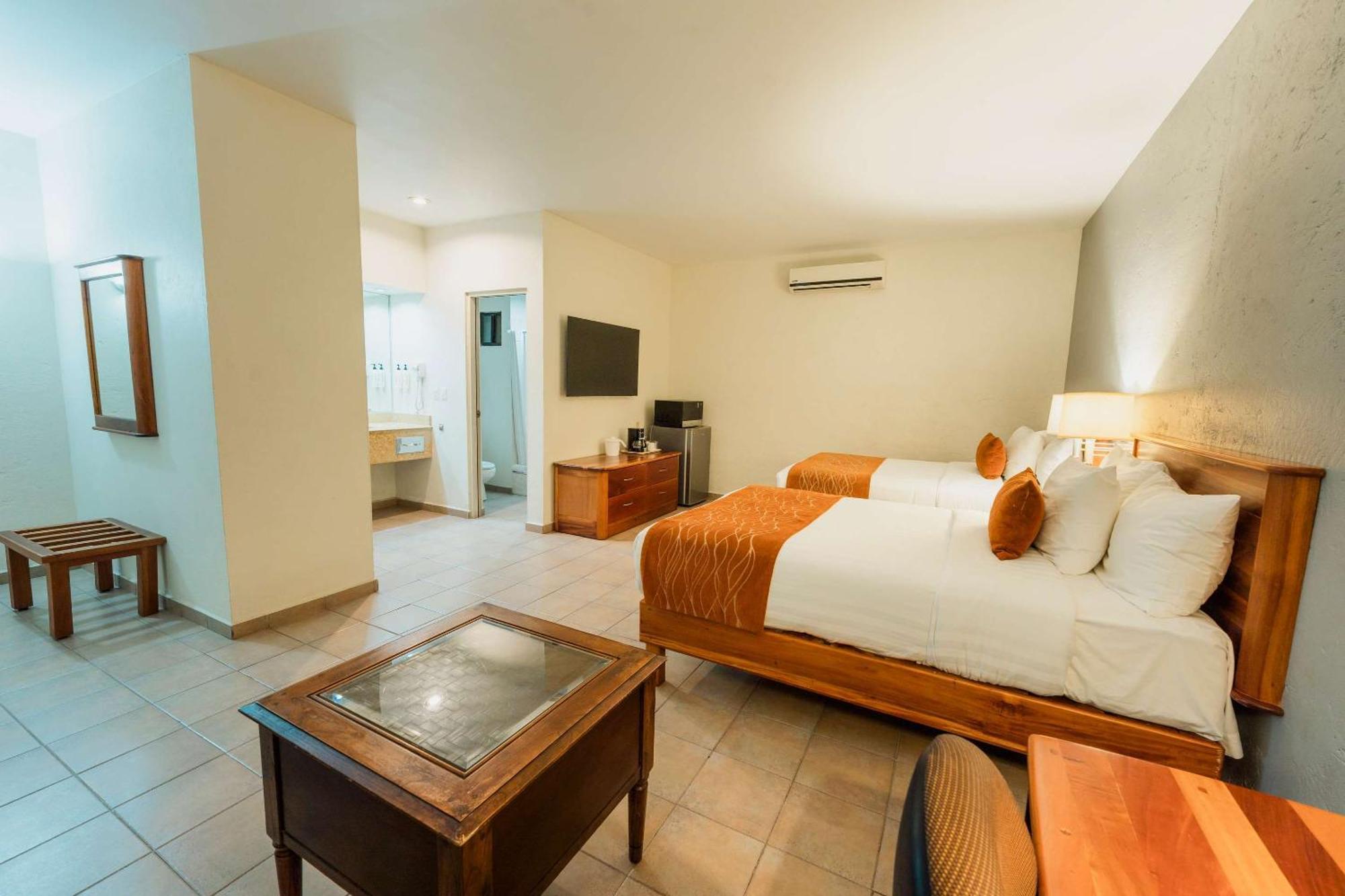 Comfort Inn Tampico Eksteriør bilde