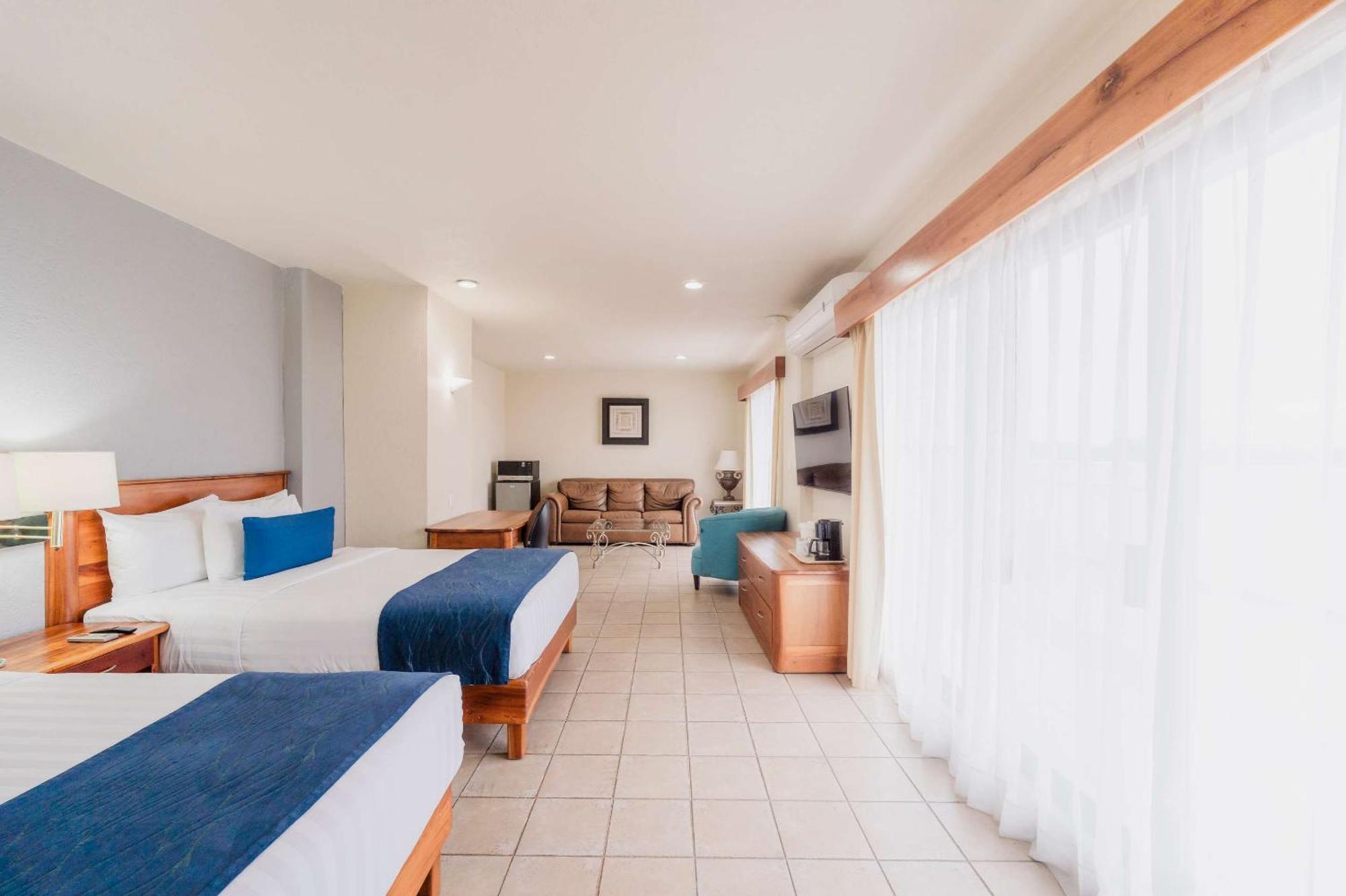 Comfort Inn Tampico Eksteriør bilde